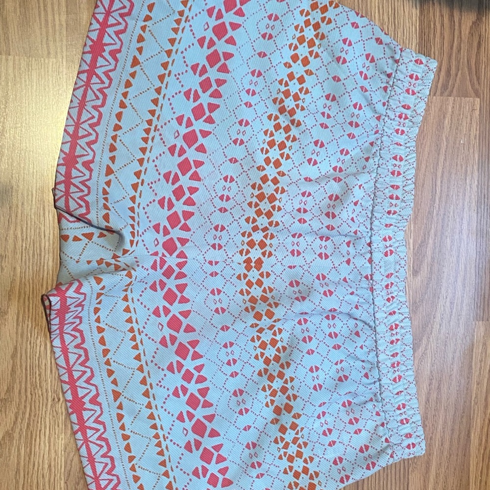 Bcbg Gently Worn Pattern Shorts - image 3